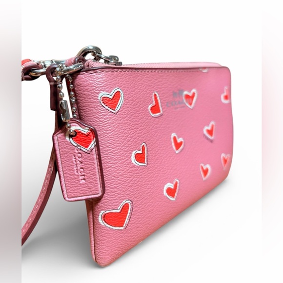 COACH Corner Zip Wristlet in Heart Print Leather - Picture 2 of 7